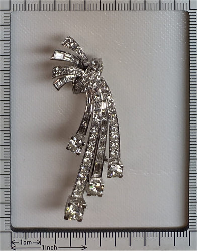Broche Broche années 1950 en platine et diamants (6,40 ct) 58 Facettes 21348-0038