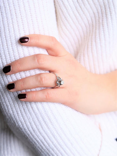 Bague 53 Bague solitaire en or blanc 18 carats avec diamant brillant 0,34 ct 58 Facettes 2179643CN