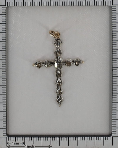 Pendentif Croix pendentif rococo vers 1750 en argent et or rouge 18K, diamants 58 Facettes 22074-0044