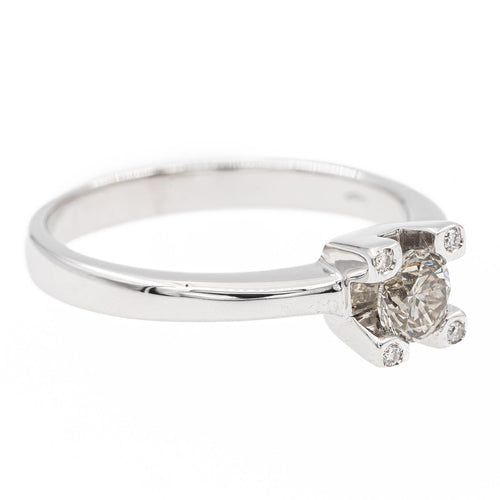 Bague 58 Bague solitaire en or blanc 18 carats et diamants 58 Facettes 2208894CN
