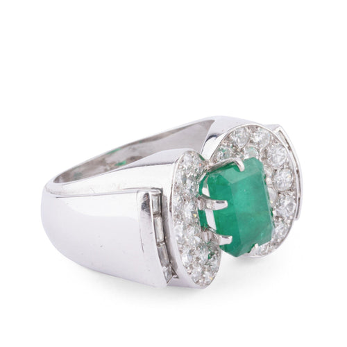 Bague 56 Bague années 1930 en or gris et platine, émeraude et diamants 58 Facettes 1