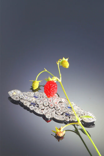 Broche Broche Art déco en platine avec diamants et saphirs, vers 1930 58 Facettes 22130-0047