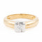 Bague 53 Bague en or jaune et or blanc 18 carats sertie d’un diamant 58 Facettes 2218648CN