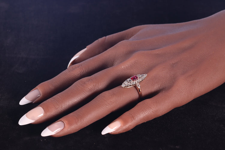 Bague 53 Bague victorienne en or rouge 18K avec rubis et diamants 58 Facettes 22298-0136