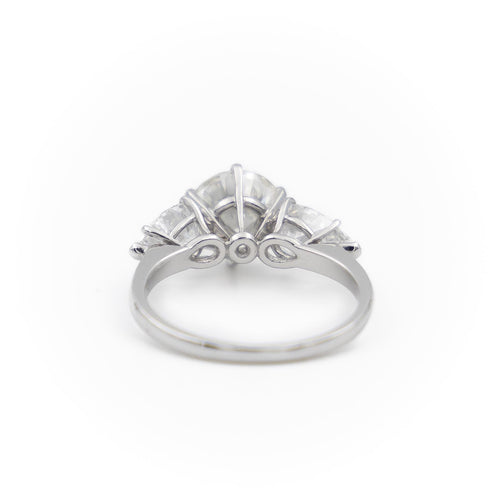 Bague 52 Bague trilogie en platine 950 sertie de diamants 58 Facettes 2241099CN