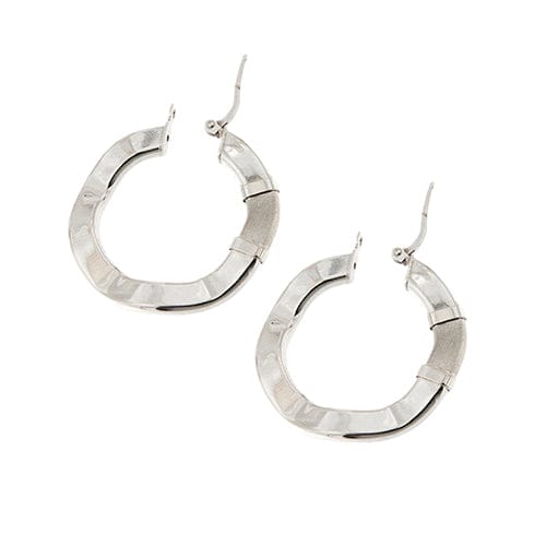Boucles d'oreilles Boucles d’oreilles à bord ondulé en or blanc 18 ct 58 Facettes 22479