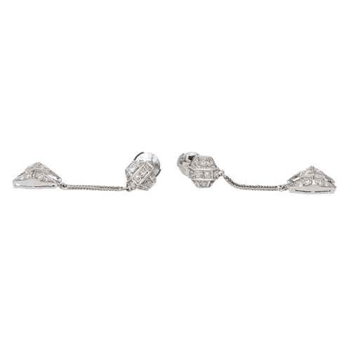 Boucles d'oreilles Boucles d'oreilles en or blanc 18 carats serties de diamants 58 Facettes 2259247CN