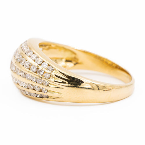 Bague 58 Bague bombée en or jaune 18 carats pavée de diamants 58 Facettes 2301450CN
