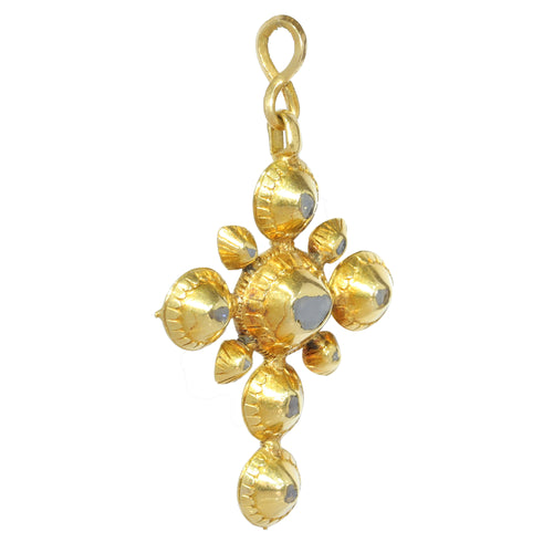 Pendentif Croix pendentif rococo en or jaune 18K et diamants 58 Facettes 23271-0584