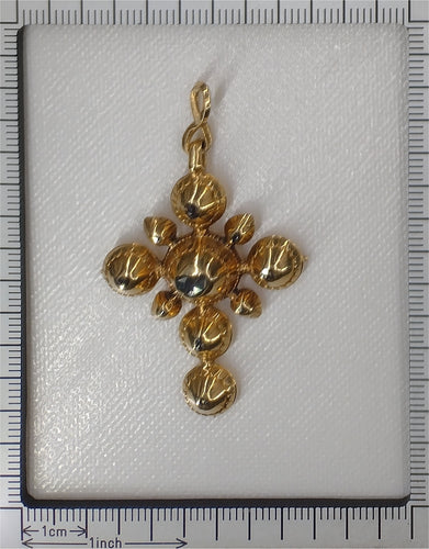Pendentif Croix pendentif rococo en or jaune 18K et diamants 58 Facettes 23271-0584