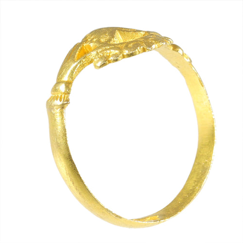 Bague 53 Bague Claddagh baroque vers 1670 en or jaune 58 Facettes 23304-0151