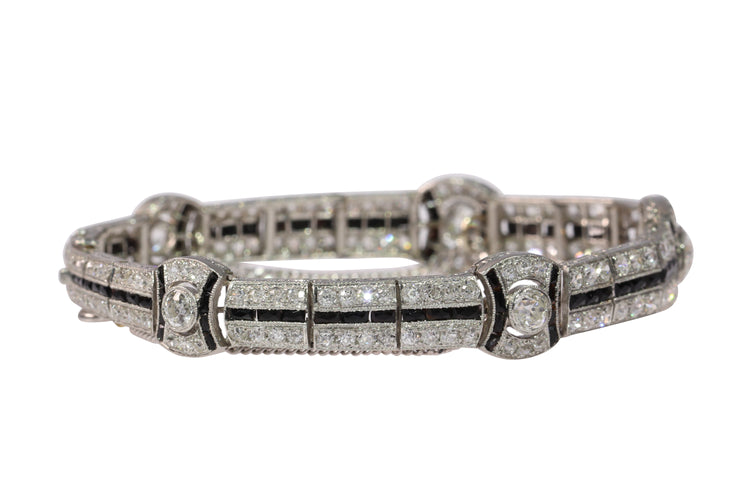 Bracelet Bracelet Art déco en platine, diamants et onyx 58 Facettes 23346-0149