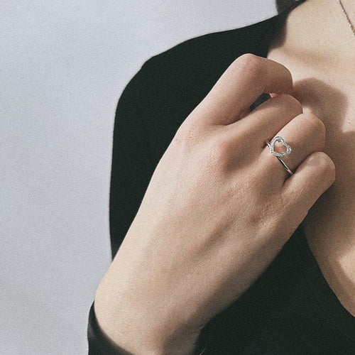 Bague 54 Bague cœur en or blanc 18 ct et diamants 58 Facettes 23750