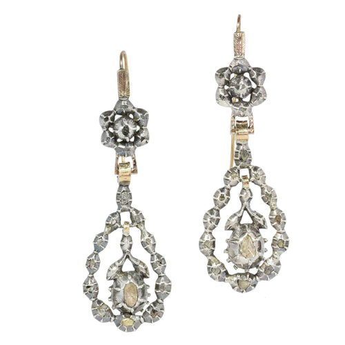 Boucles d'oreilles Boucles d'oreilles pendantes victoriennes en or jaune 18K et diamants 58 Facettes 24240-0376