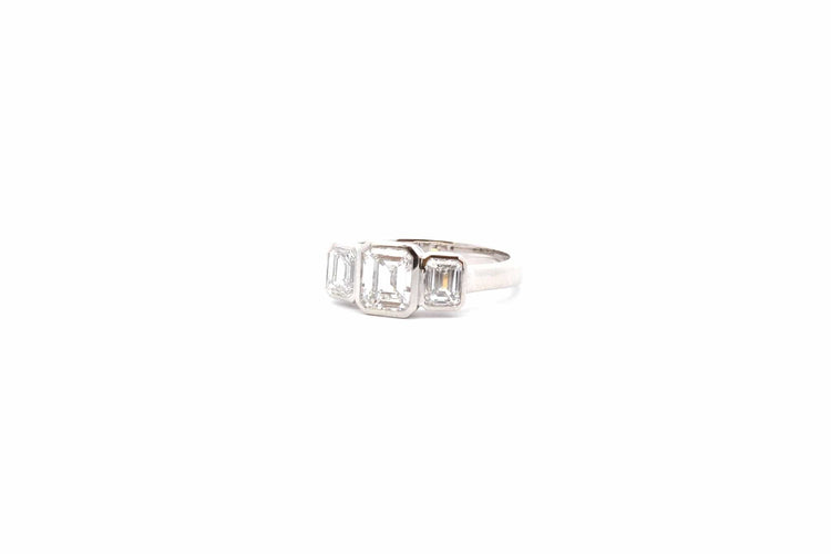 Bague 52.5 Bague taille émeraude en platine avec diamants 2,05 ct 58 Facettes 24407-26413D-26533