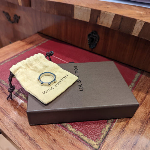 Bague 61 Louis Vuitton Clous - Bague en or blanc avec diamant 58 Facettes 24503