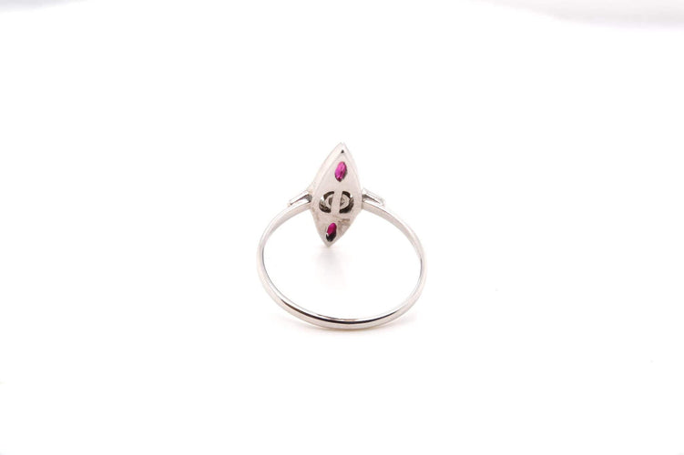 Bague 55.5 Bague marquise en or blanc avec diamants et rubis 58 Facettes 24974