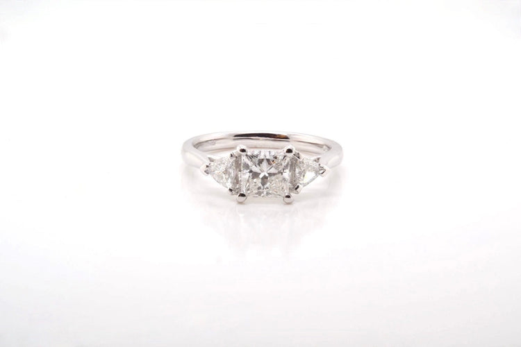 Bague 52 Bague en or blanc 18k avec diamants 58 Facettes 24992/24941