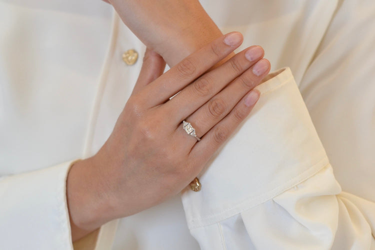 Bague 52 Bague en or blanc 18k avec diamants 58 Facettes 24992/24941