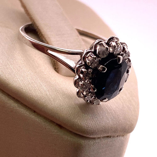 Bague 54 Bague entourage saphir et diamants en or blanc 18 carats 58 Facettes 250153