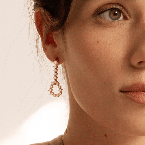 Boucles d'oreilles Boucles d’oreilles pendantes en or jaune 585 et diamants 3,66 ct 58 Facettes 1842