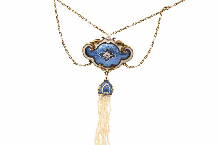 Collier Collier 19e siècle - Pendentif en or jaune 18k, perles fines, diamant et émail 58 Facettes 25456dv