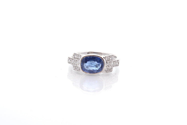 Bague 56 Bague en or jaune 18k avec saphir birman 2,42 ct et diamants 58 Facettes 25565