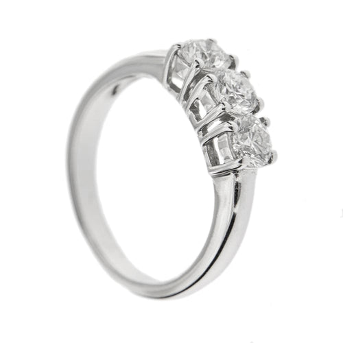 Bague 55 Bague trilogie en or blanc 18 kt et diamants 1,12 ct 58 Facettes 25737