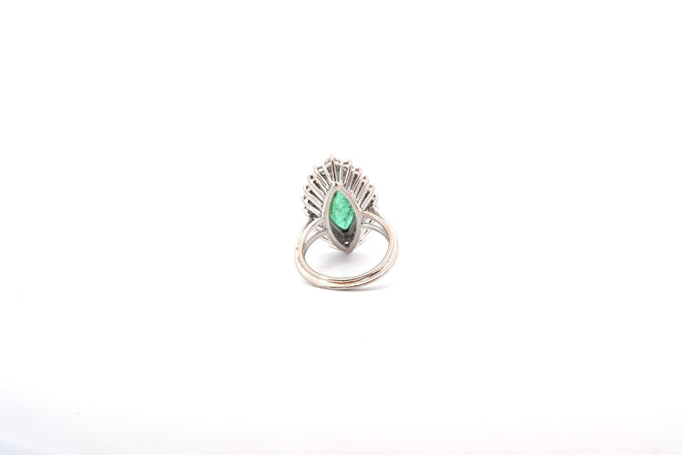 Bague 49 Bague vintage émeraude et diamants en or blanc 18k 58 Facettes 26383