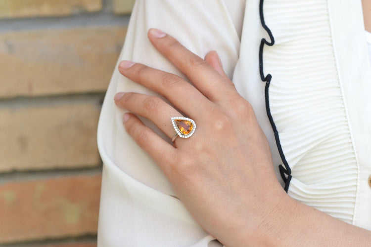 Bague 52 Bague en or blanc 18k avec citrine 4,06 ct et diamants 58 Facettes 26785