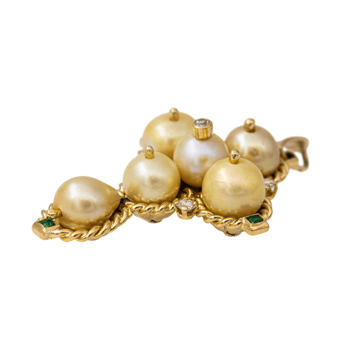 Pendentif Pendentif croix en or jaune serti de perles, diamants et émeraudes 58 Facettes 2709061CN