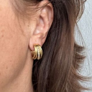 Boucles d'oreilles Boucles d’oreilles créoles en or jaune 18 carats et diamants 58 Facettes 27191