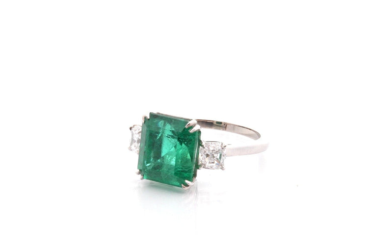 Bague 53 Bague émeraude 5,84 ct et diamants en platine 58 Facettes 27217-27357-27248-27249