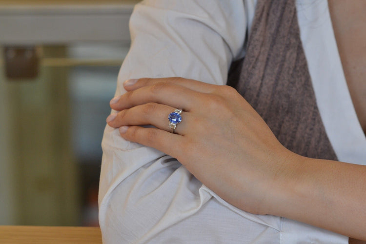 Bague 53 Bague saphir de Ceylan non chauffé 4,22 ct et diamants en platine 58 Facettes 27221-27420-27619