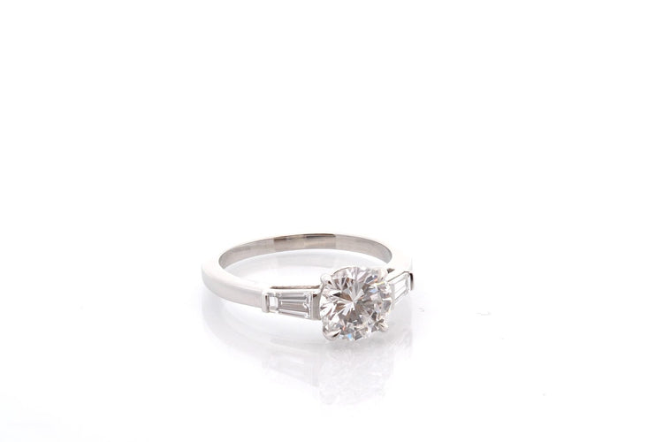 Bague 53 Bague en platine avec diamant 1,36 ct D/VS2 58 Facettes 27414-27617