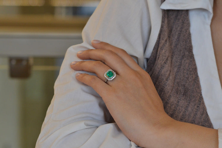 Bague 53 Bague Art déco en platine avec émeraude 1,93 ct et diamants 58 Facettes 27455-27179