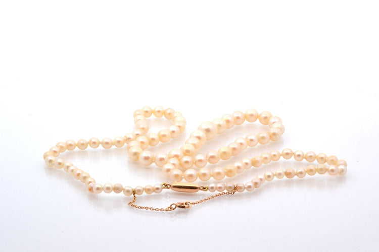 Collier Collier de perles de culture avec fermoir en or 18k 58 Facettes 27542