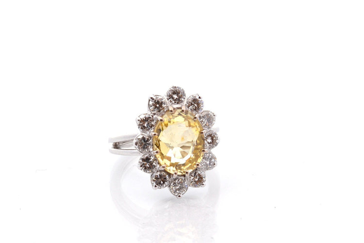 Bague 50.5 Bague en or 18k avec saphir jaune 4,68 ct et diamants 58 Facettes 27550-27181