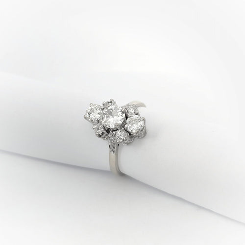 Bague 56 Bague en or blanc 18 carats et diamants taille brillant 58 Facettes 27560