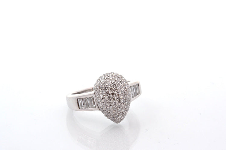 Bague 60 Bague en or 18k et diamants taille brillant et baguette 58 Facettes 27706dv