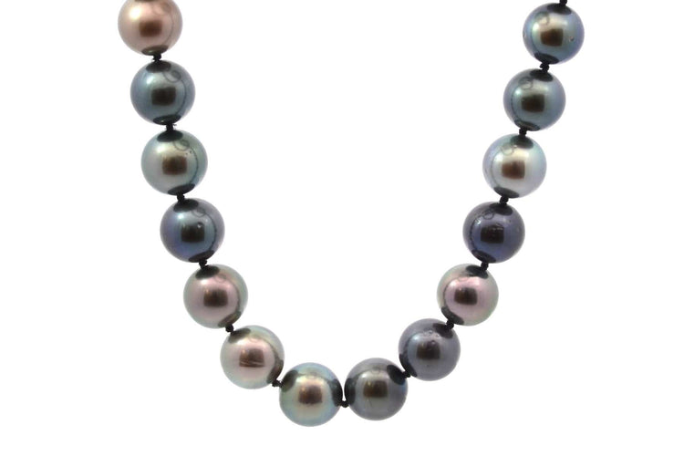 Collier Collier en or 18k et perles de culture de Tahiti 58 Facettes 27712