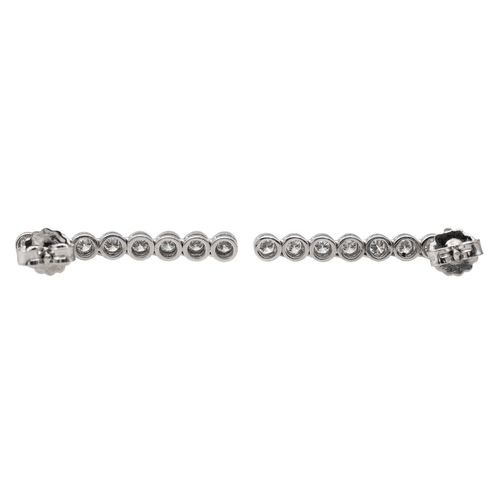 Boucles d'oreilles Boucles d’oreilles ligne en or blanc 18 carats et diamants 58 Facettes 2826008CN
