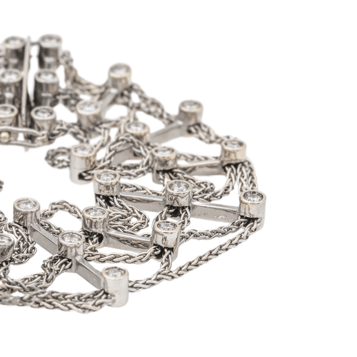 Bracelet Bracelet manchette en or blanc 18 carats et diamants 58 Facettes 2826009CN