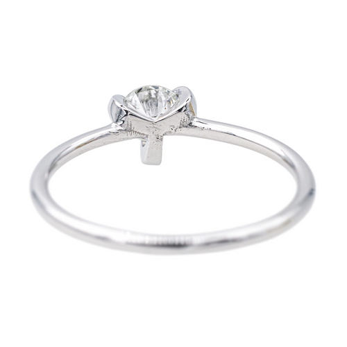 Bague 52 Bague solitaire en or blanc 18 carats et diamant taille brillant 58 Facettes 2854068CN