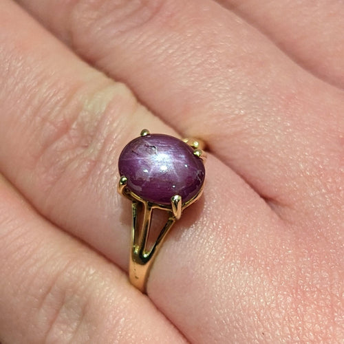 Bague 59 Bague en or jaune 14 carats au saphir étoilé 58 Facettes 28921