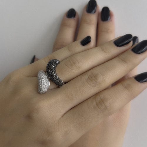 Bague 58 Bague - Diamants blancs et noirs en or blanc 18 ct 58 Facettes 29142