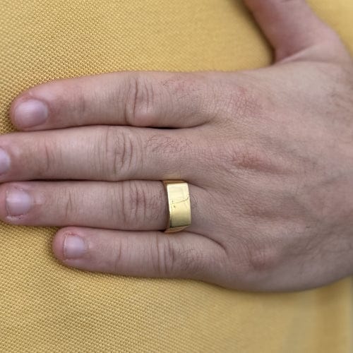 Bague Bague chevalière homme à écusson rectangulaire en or jaune 18 ct 58 Facettes 29999
