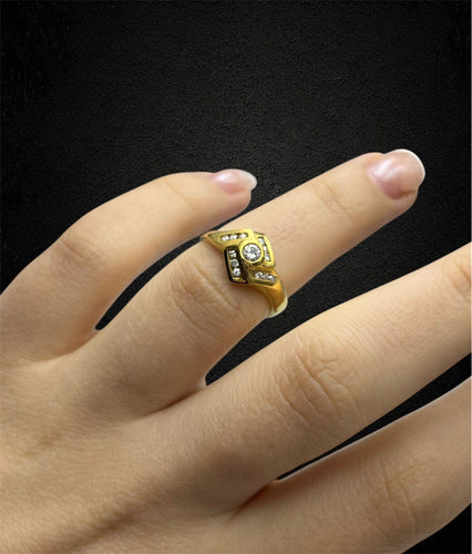 Bague Bague romboïdale années 1990 en or jaune 18 carats et diamants 58 Facettes