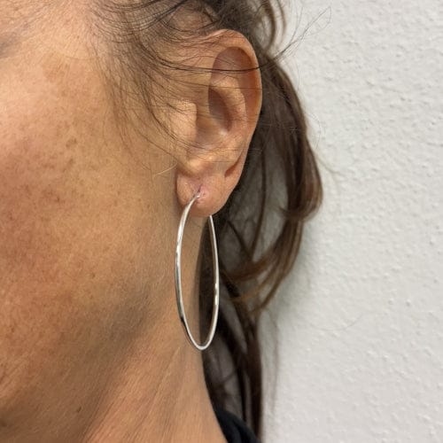 Boucles d'oreilles Boucles d’oreilles créoles grandes en or blanc 18 kt 58 Facettes 30003