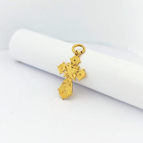Pendentif Pendentif croix en or jaune 18 carats 58 Facettes 30077